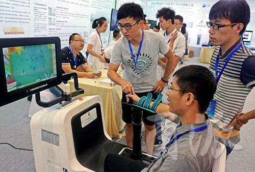 多功能育嬰箱、管道機(jī)器人…快來會展中心看高科“尖貨”